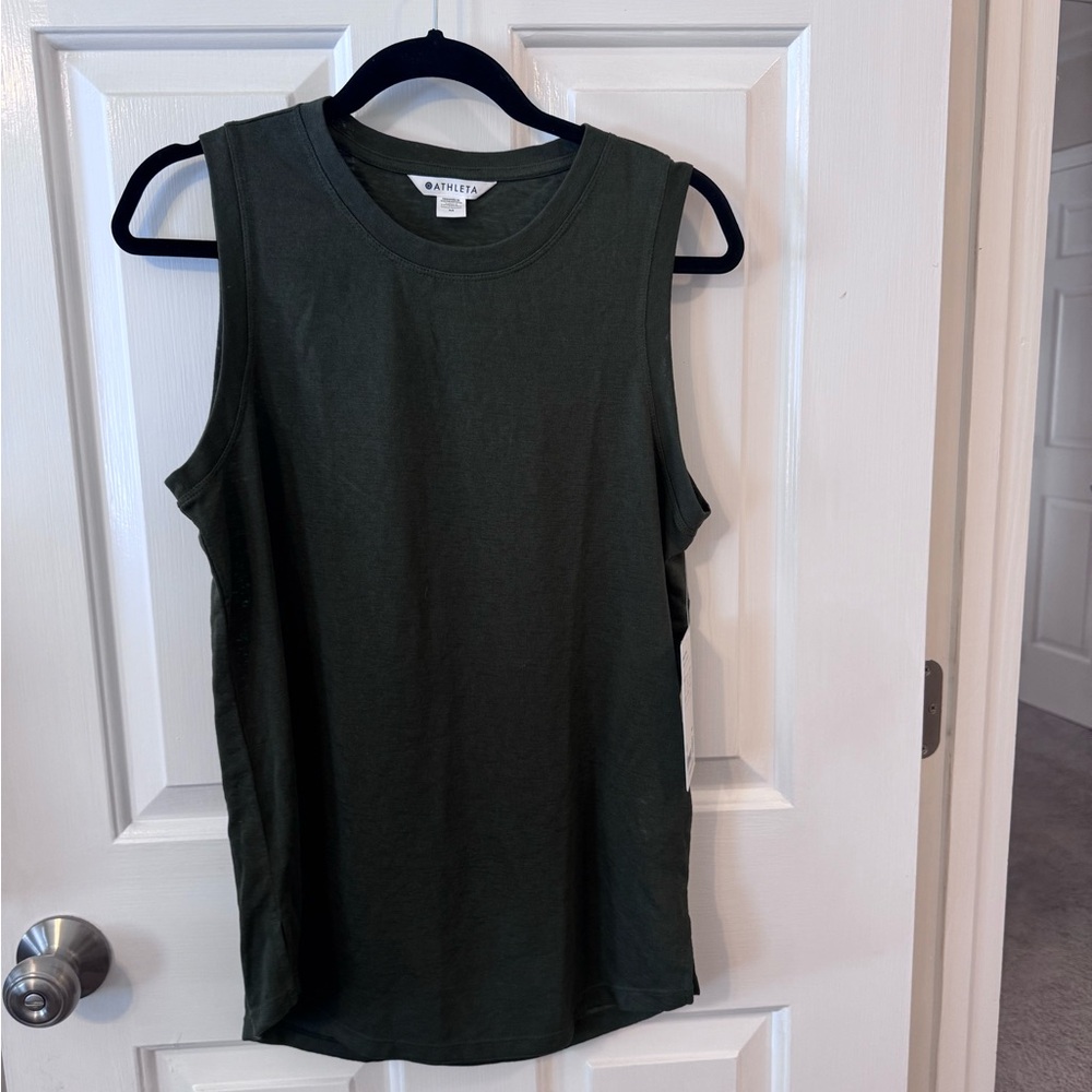 Athleta Green Sleeveless Muscle Tee